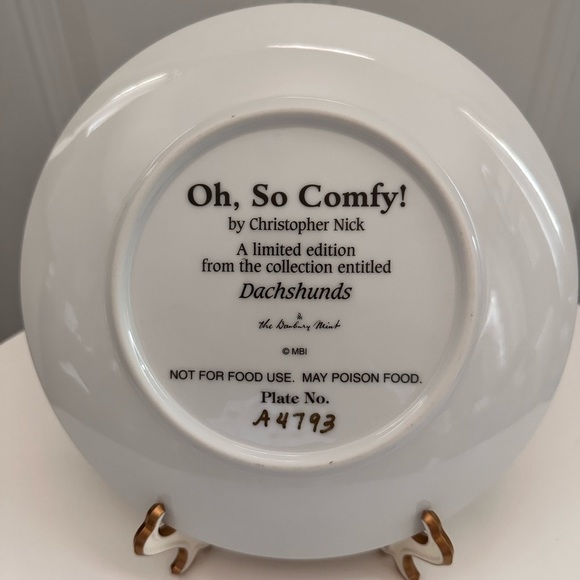Danbury Mint DACHSHUND Dachsund Doxie OH SO COMFY Limited Edition  Plate - Picture 2 of 3